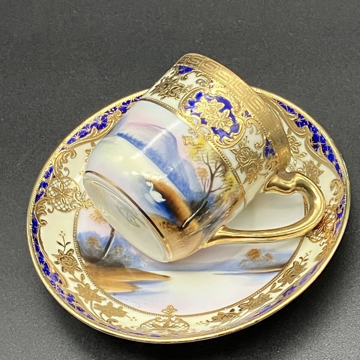 オールドノリタケ「白鳥の湖」風景図カップ＆ソーサー