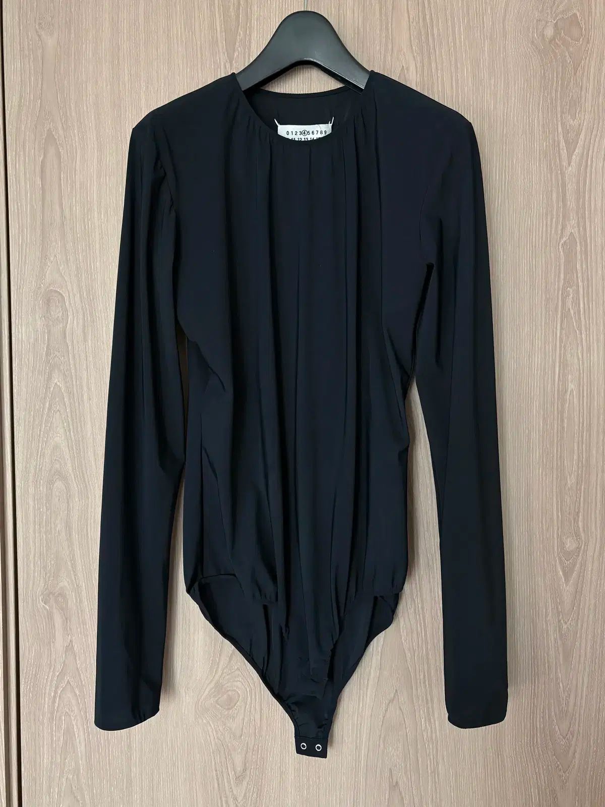 メゾンマルジェラ ブラック ラウンドネック ボディスーツ IT 46