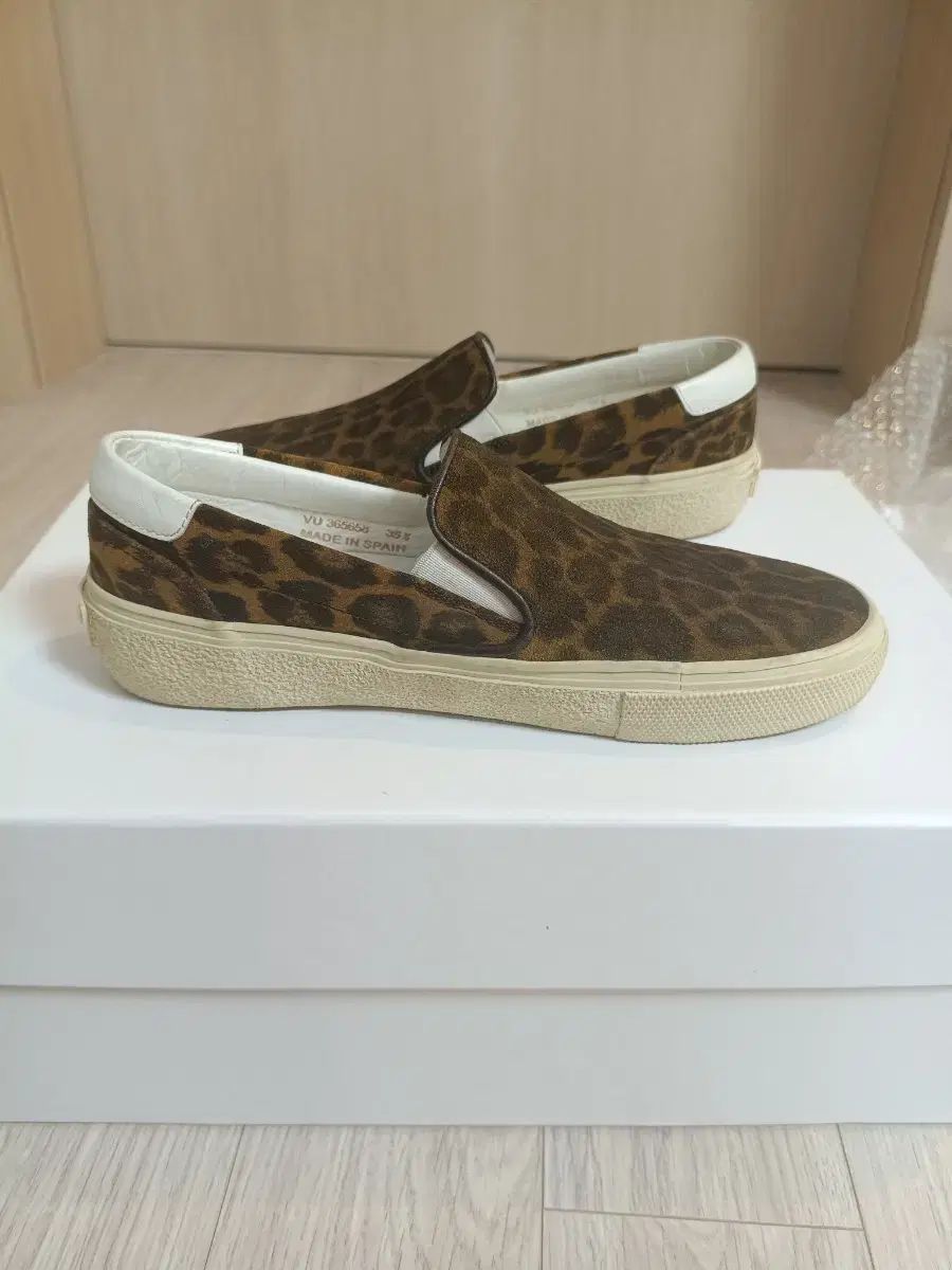 正規品35 YVES SAINT LAURENT イヴ サンローラン レオパード スリッポン 225 230