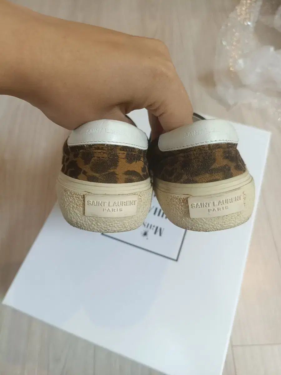 サンローラン レオパード