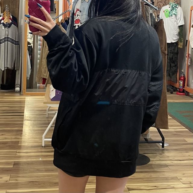 トラックジャケット