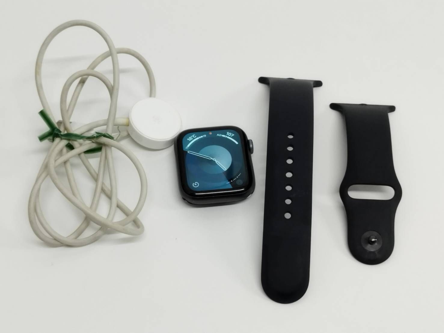 Apple Watch Series 4|GPS|44mm|A1978|スペースグレー MU6E2J|A