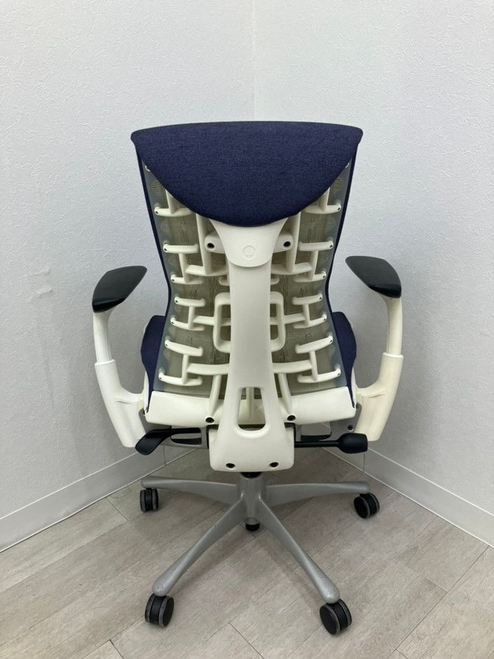  品 ハーマンミラー 可動肘付エンボディチェア CN122AWAAXT91BB3008 ブルー 高反発ゲーミング オフィスチェア ワークチェア 椅子 チェア