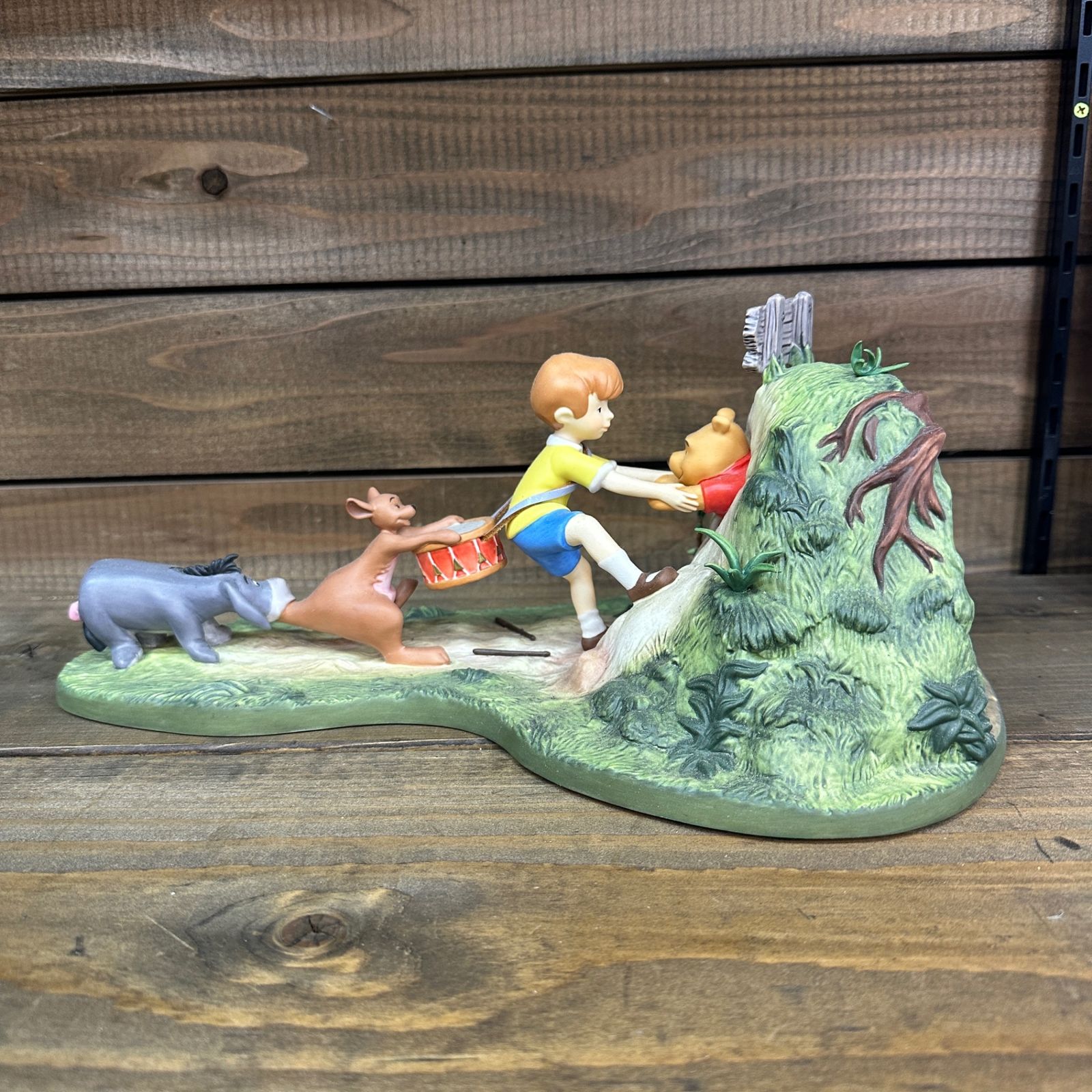 ●WDCC 熊野プーさん １２００９４５ Winnie the Pooh Hooray For Will Soon Be Free