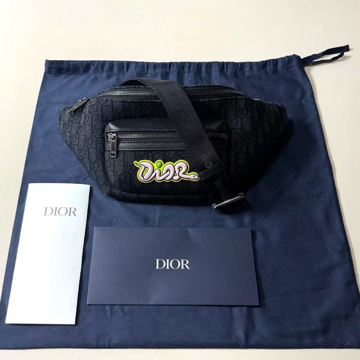 ベルトバッグ モデル