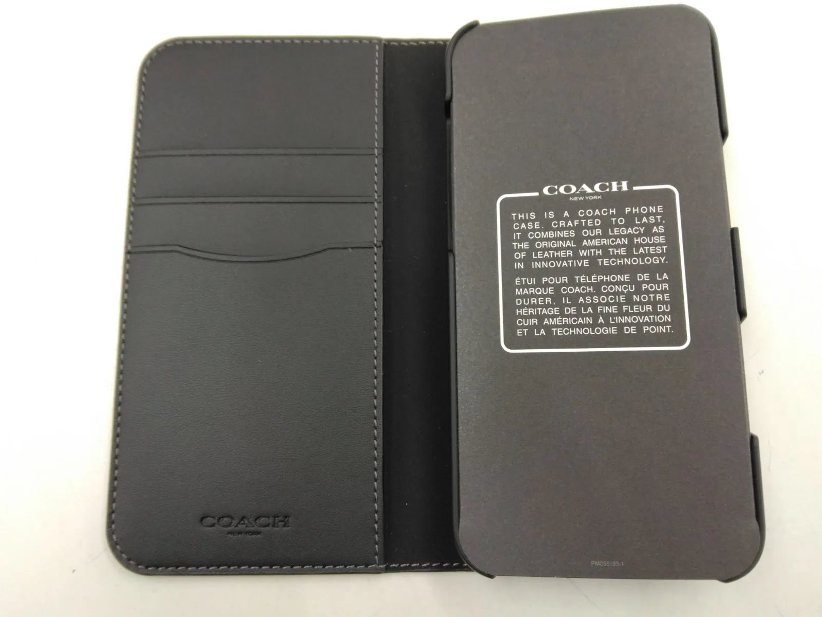 スマートフォン・携帯電話 iPhone 16 Plus用 COACH（R）ブックタイプケース