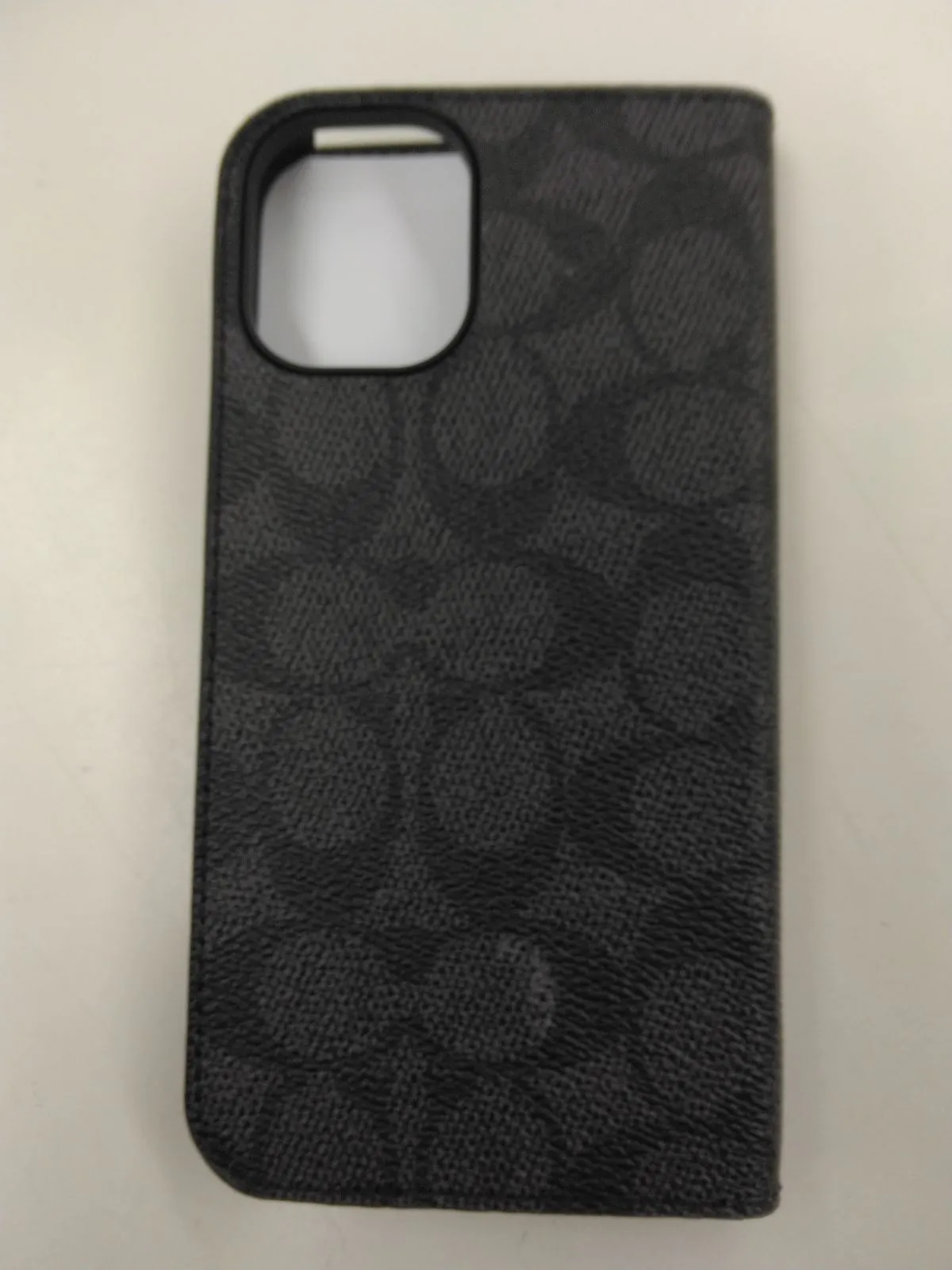 スマートフォン・携帯電話 iPhone 16 Plus用 COACH（R）ブックタイプケース