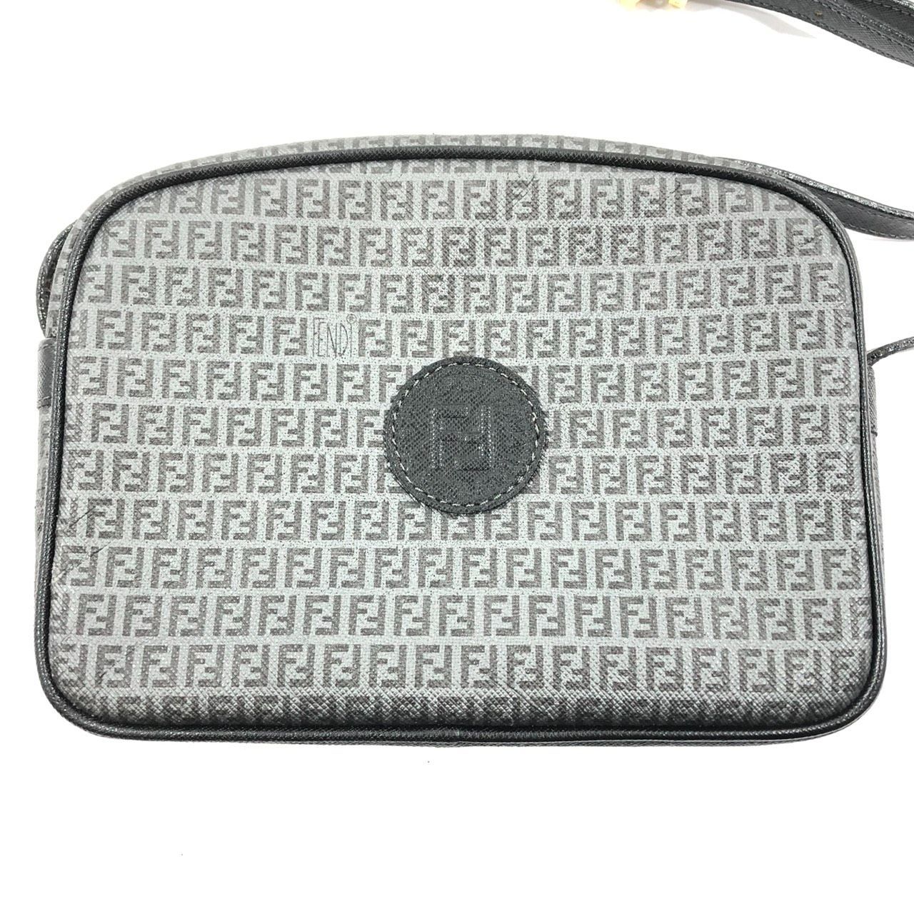 FENDI フェンディ