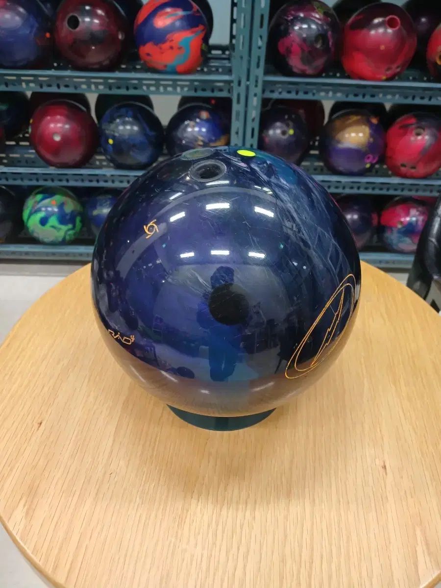 ボーリングボール