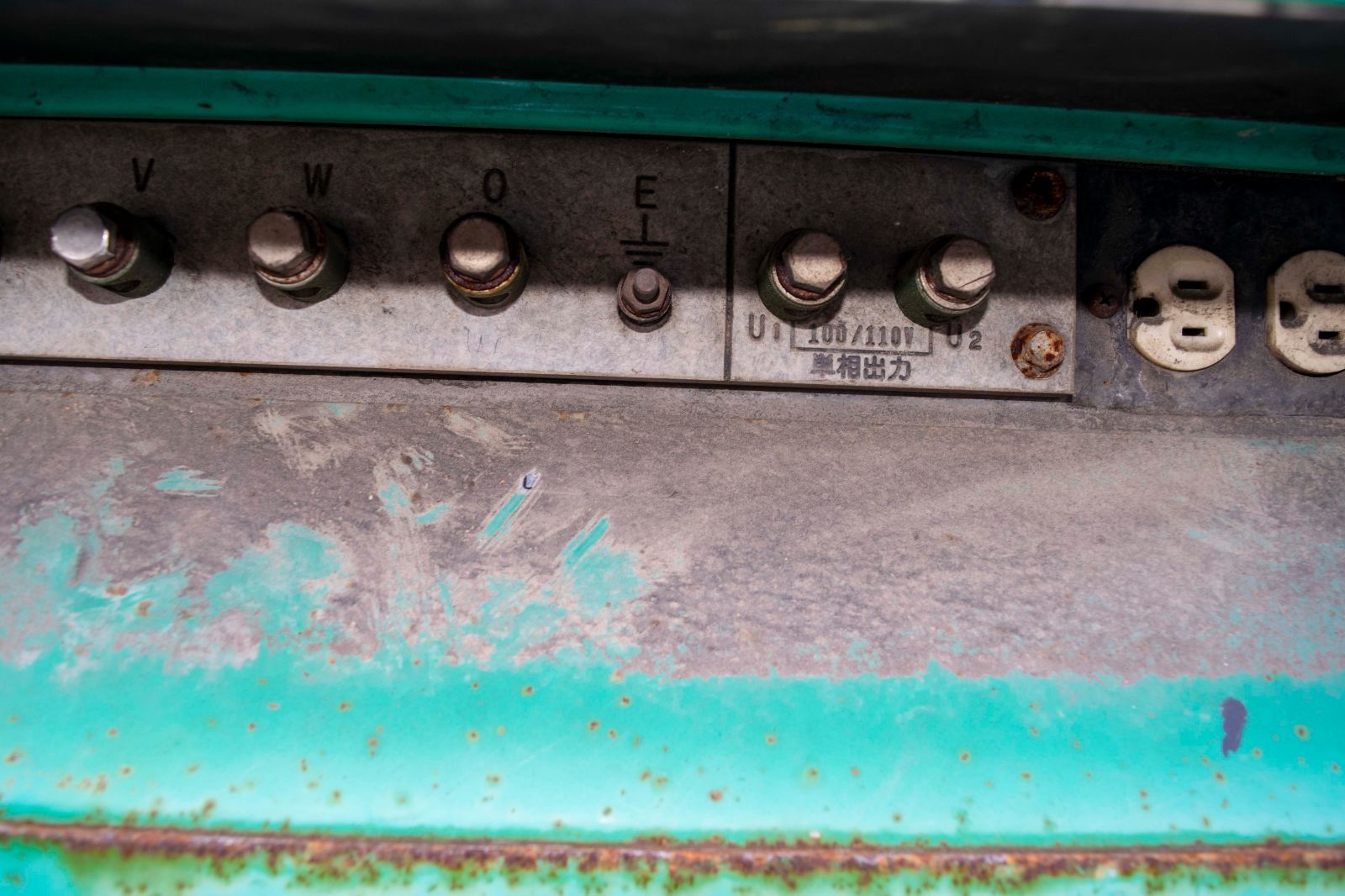 埼玉発 日本車輌 ディーゼル発電機 NES25EI3 2005年式 9 415時間 超低騒音型 三相200V 19.1kW 60A 62dB 三相単相切替 WWW_OPDRERGINERDOGAN_COM