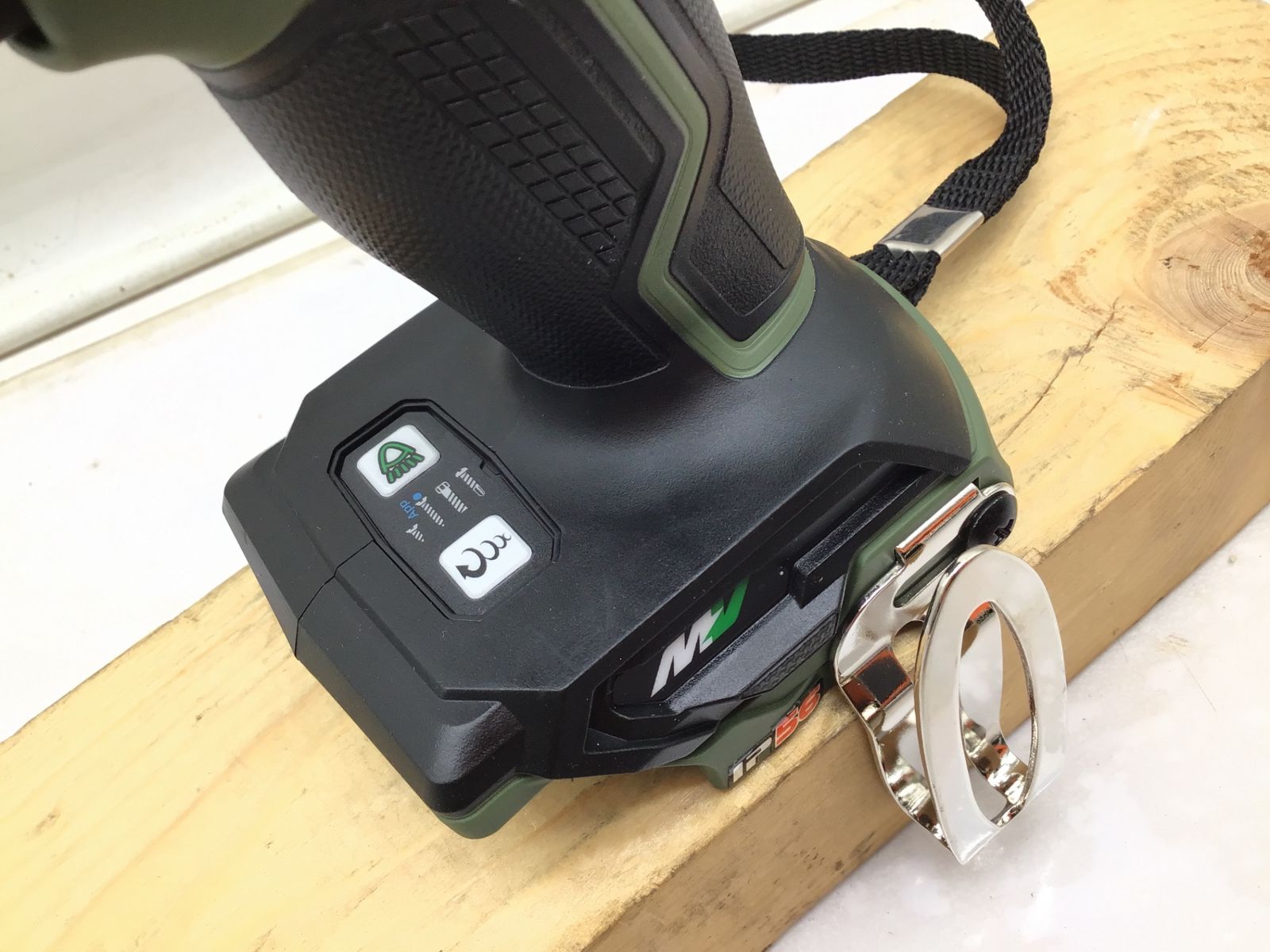 フォレストグリーン