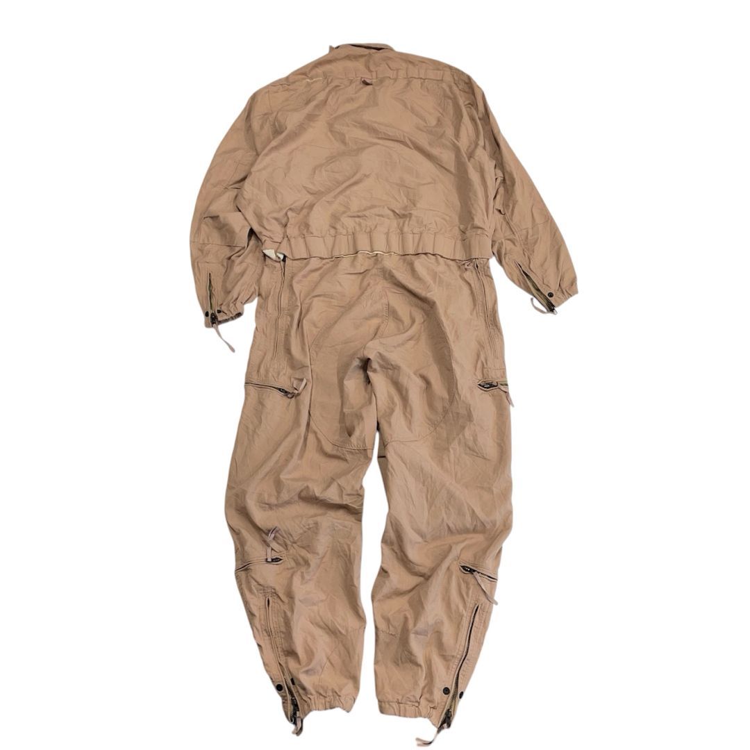 フライトスーツ