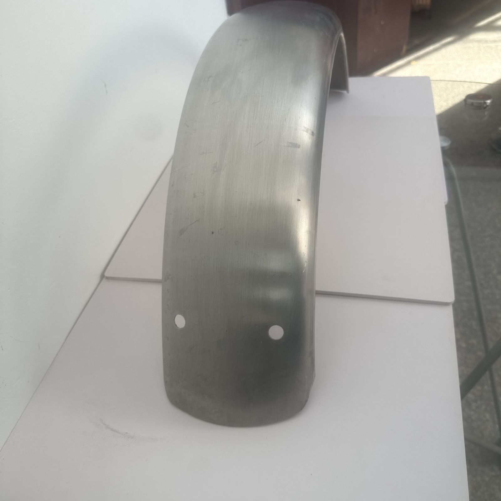 バイク フラットフェンダー リアフェンダー フェンダー 長さ690mm 幅145mm 汎用タイプ 溶接 加工用 素地 スチール製 チョッパー 製作 アメリカン ビンテージ c370