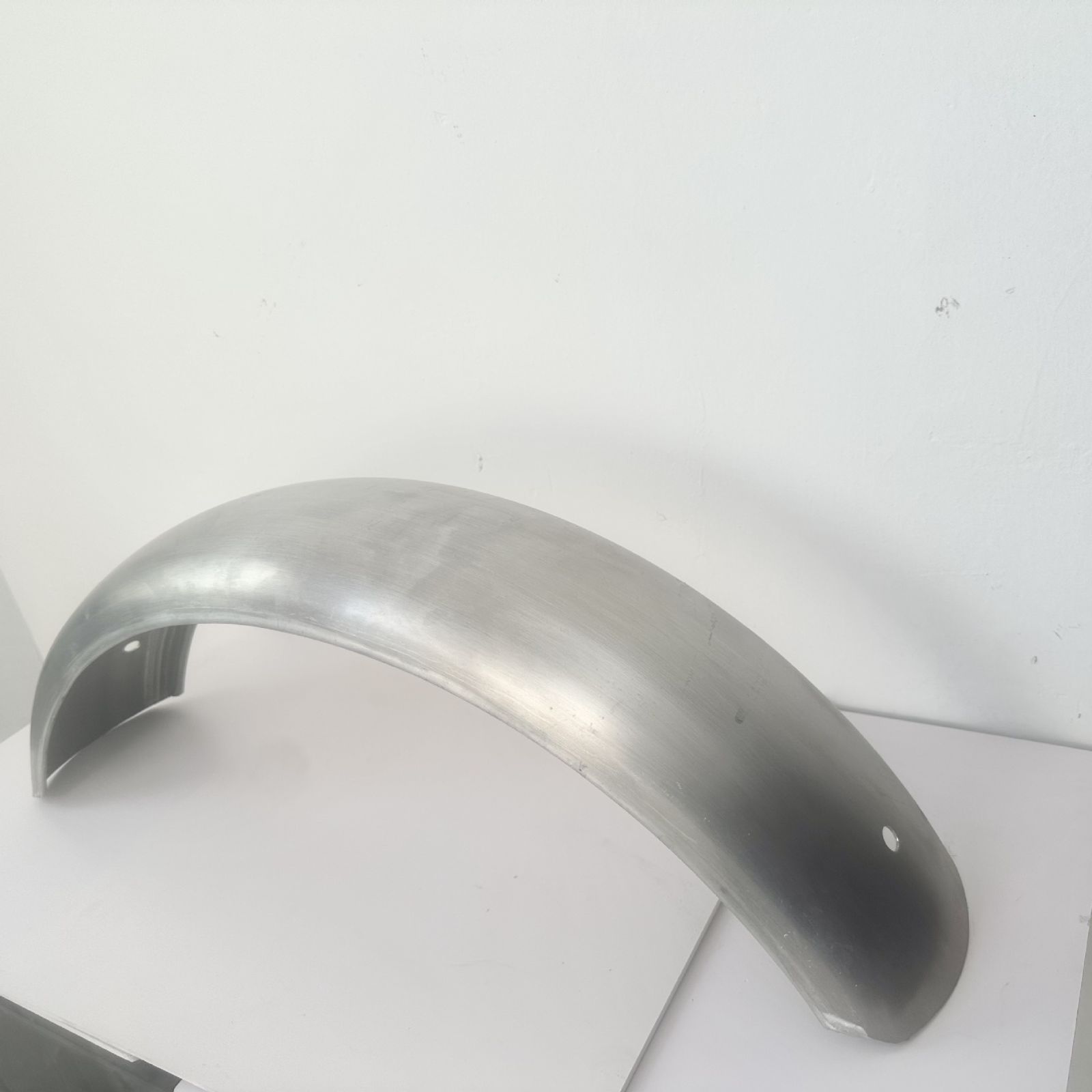 バイク フラットフェンダー リアフェンダー フェンダー 長さ690mm 幅145mm 汎用タイプ 溶接 加工用 素地 スチール製 チョッパー 製作 アメリカン ビンテージ c370