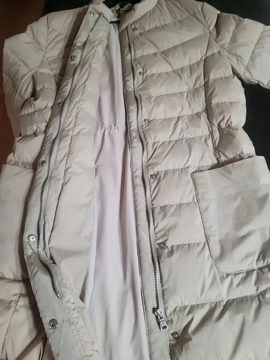 ダウンジャケット