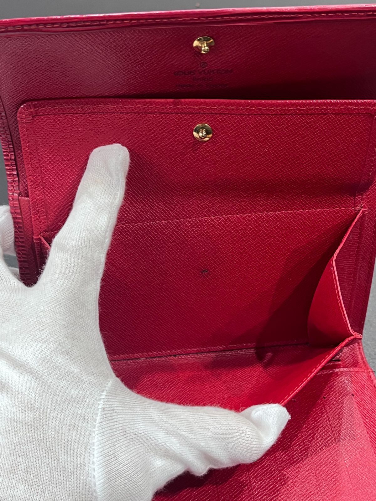 三つ折り財布 B25092378