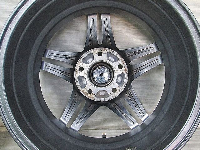 装着車種アルファード