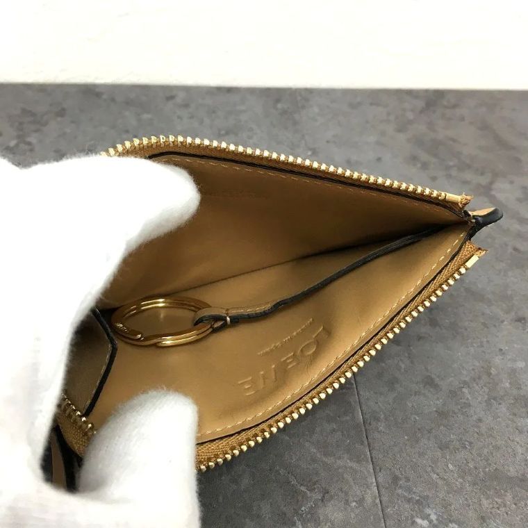 送料込み！ 未使用品 LOEWE フラグメントケース パズル 箱付き 213 送料込み！ 未使用品 LOEWE フラグメントケース パズル 箱付き 213