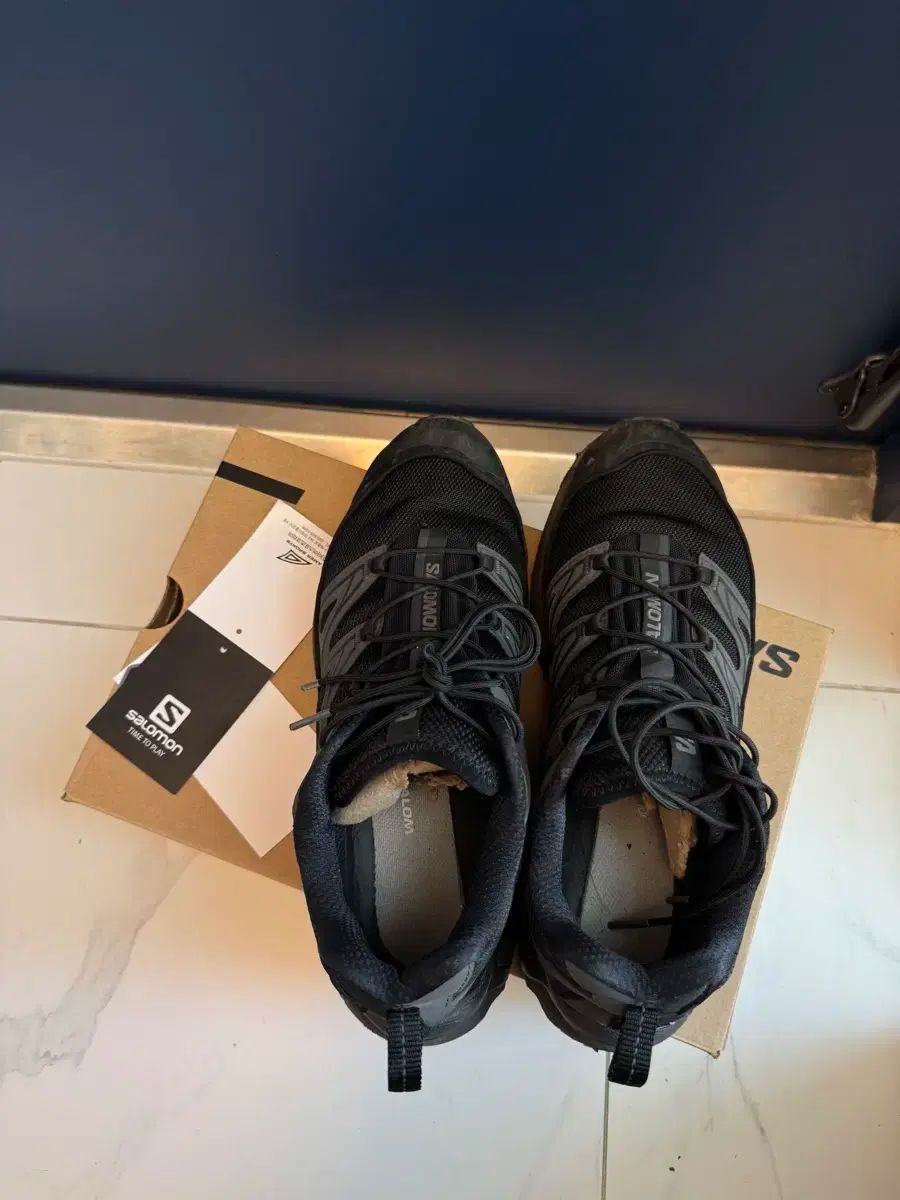  SALOMON サロモン xt 6 285 登山靴 トレッキングシューズ アウトドアシューズ