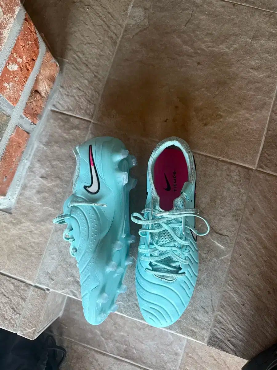 ナイキ ティエンポ サッカーシューズ