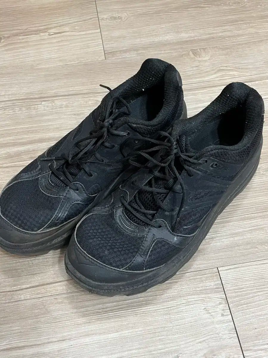 HOKA x エンジニアガーメント コラボ スニーカー