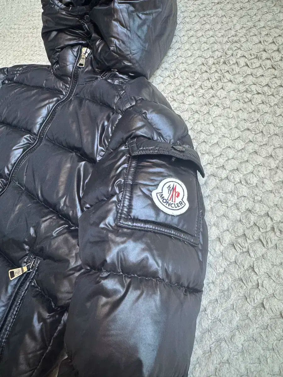 モンクレール キッズ ブラック ダウン アウター