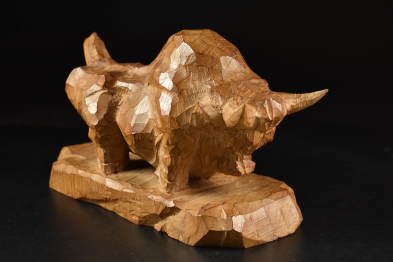 蔵A5667 辻志郎 丑 木彫り置物 共箱