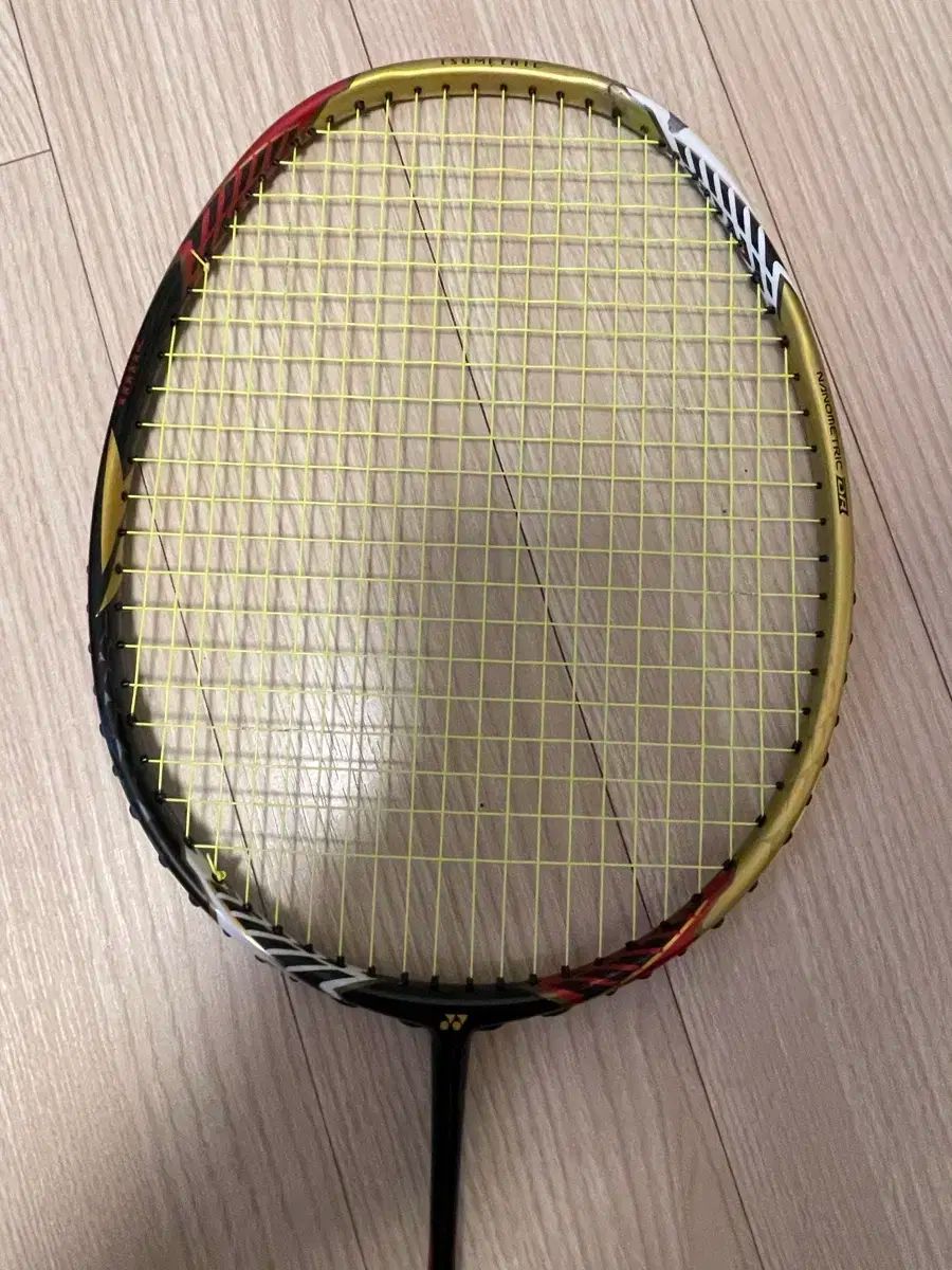 ヨネックス ボルトリック LYNN DAHN フォース バドミントン ラケット デニム