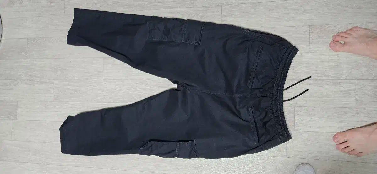 Juun.J ブラック カーゴ ジョガー パンツ