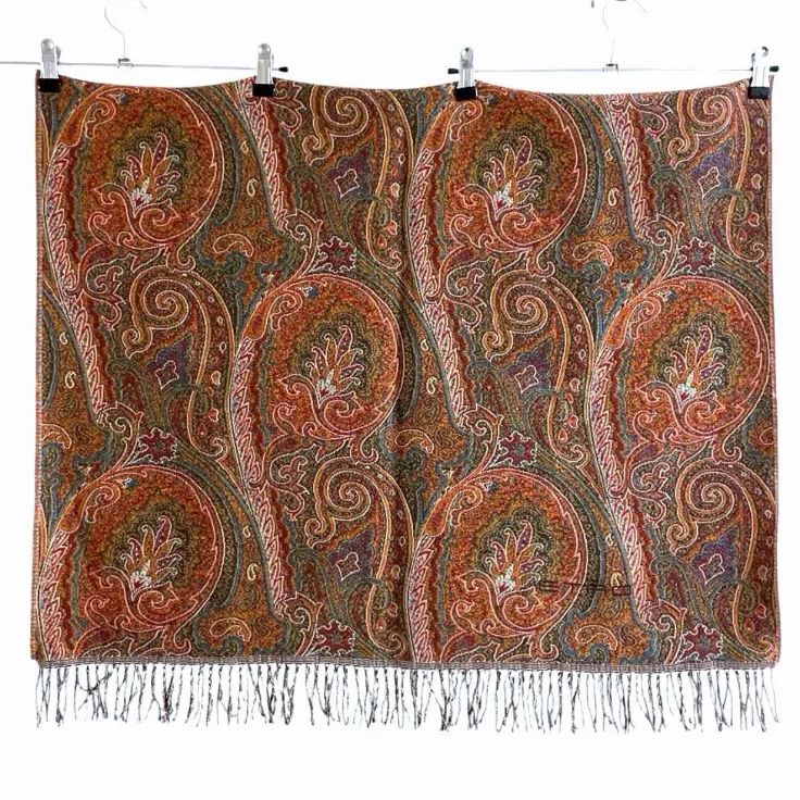 ETRO エトロ ペイズリー柄ウールブランケット ひざ掛け　箱付き 未使用 ETRO エトロ ペイズリー柄 ウール 膝掛け ブランケット - メルカリ