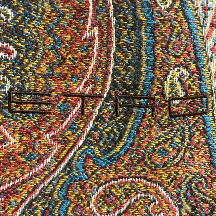 ETRO❤︎ウールお膝掛け。最終価格です ETRO エトロ ペイズリー柄 ウール 膝掛け ブランケット - メルカリ