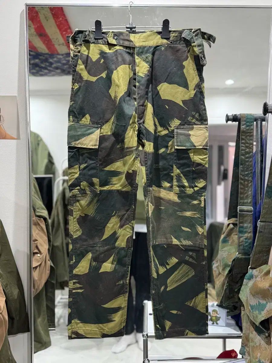 超 マレーシア軍 M 70 ブラッシュ カモ パンツ