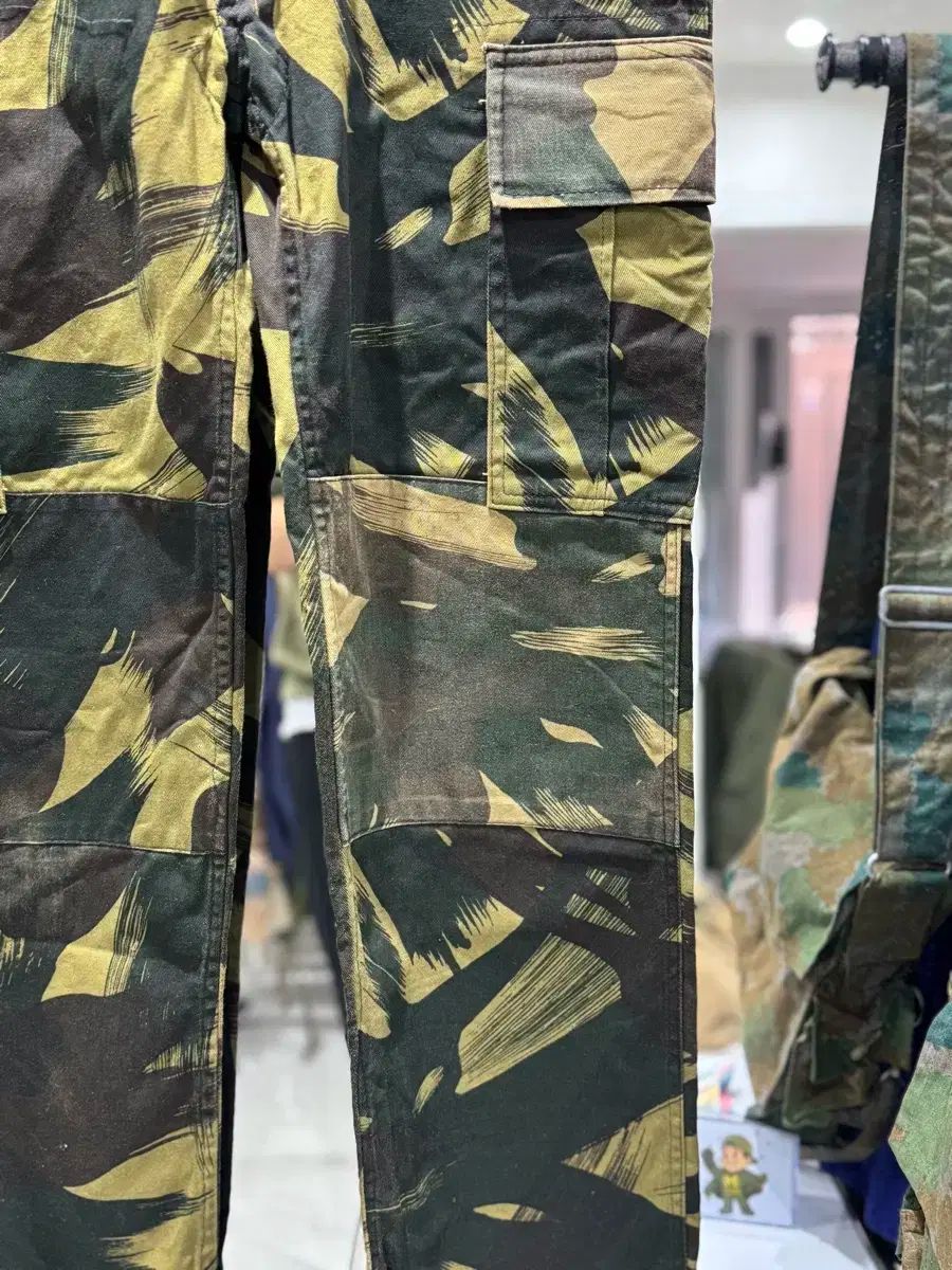  超 マレーシア軍 M 70 ブラッシュ カモ パンツ チノパン パンツ