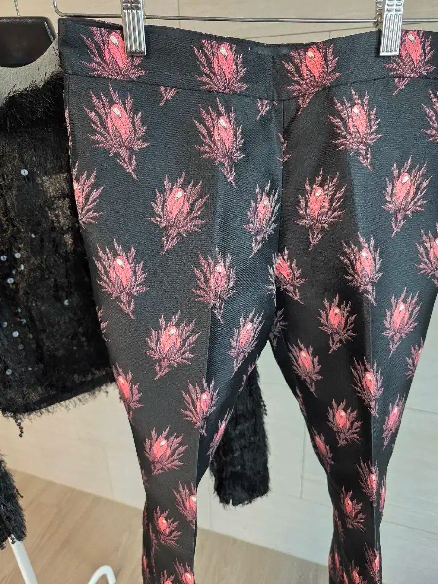 <ジャンバティスタヴァリ>ジャカード