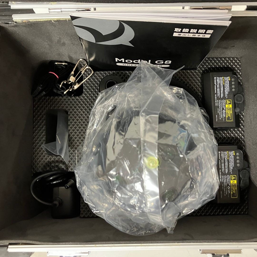 レーザー墨出し器 Model-g8