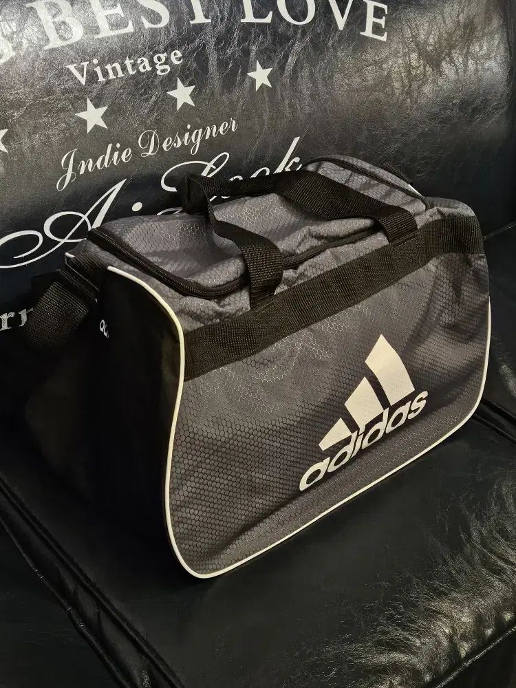 アディダス ディフェンダー スポーツ ダッフル バッグ 43X27X23 | 10036