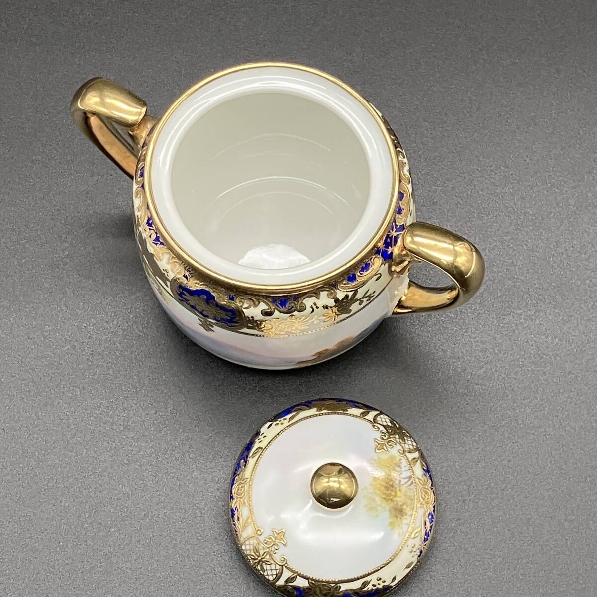 コバルト飾り 湖畔白鳥風景