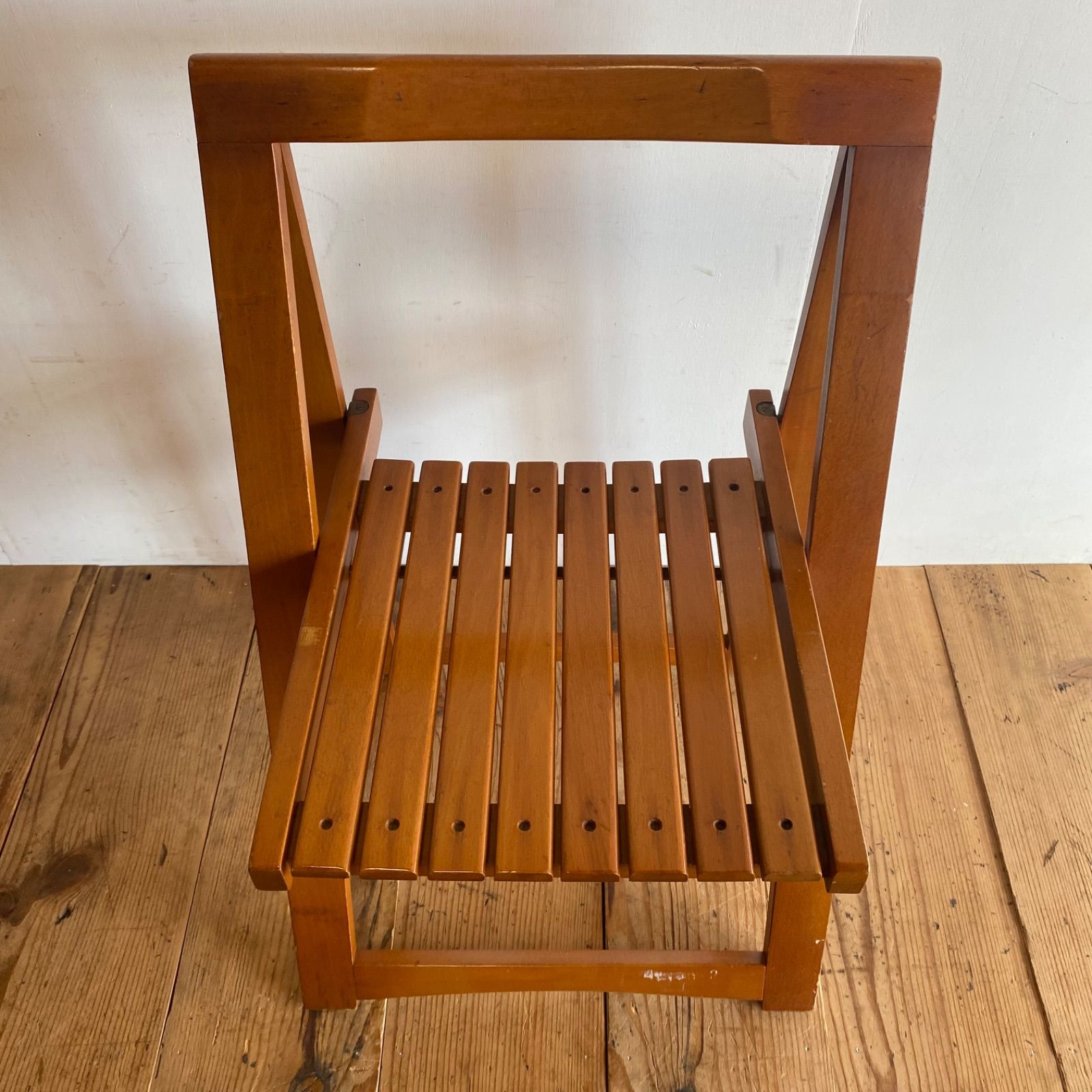 フォールディングチェア