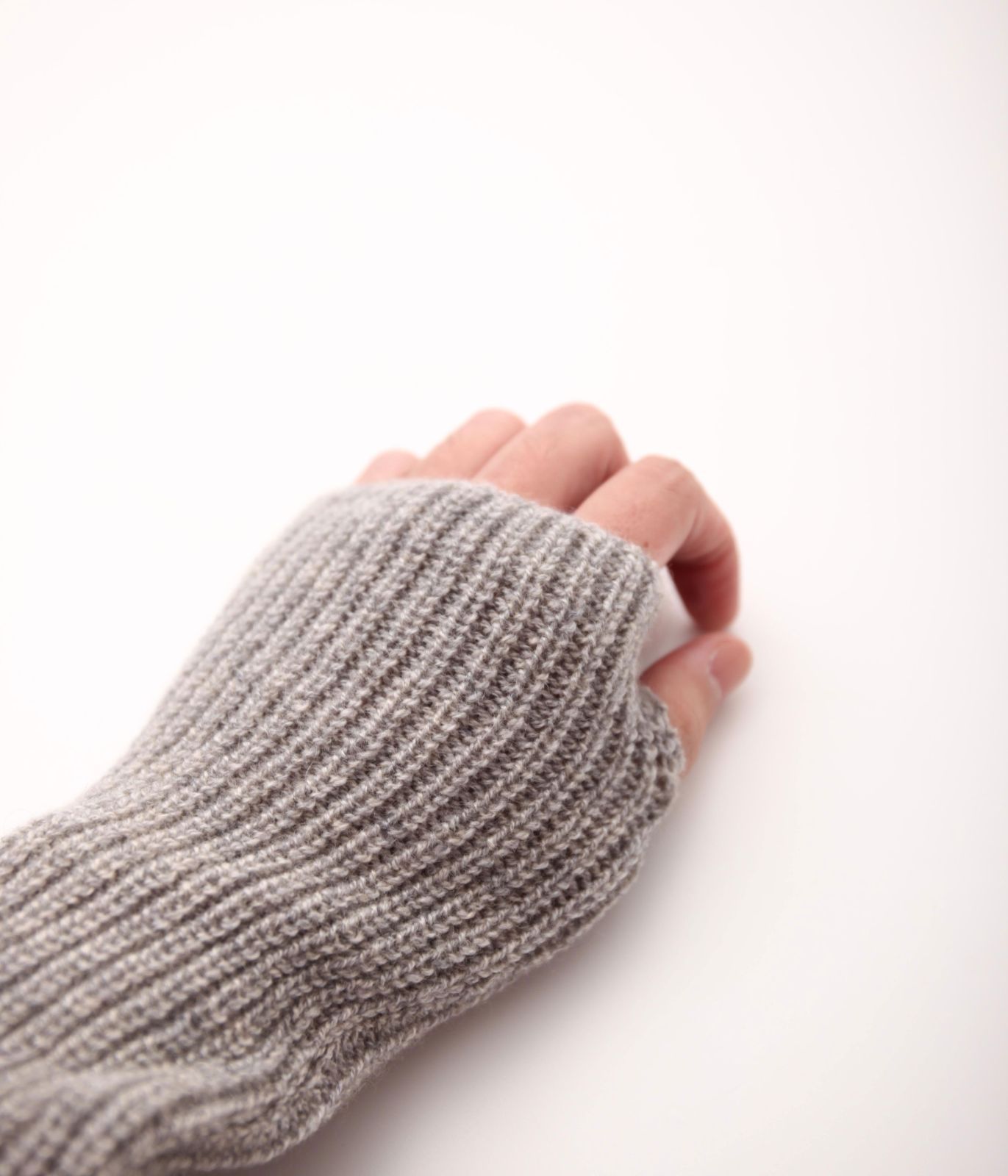 2000 | CASHMERE KNIT MITTENS FLANNEL
