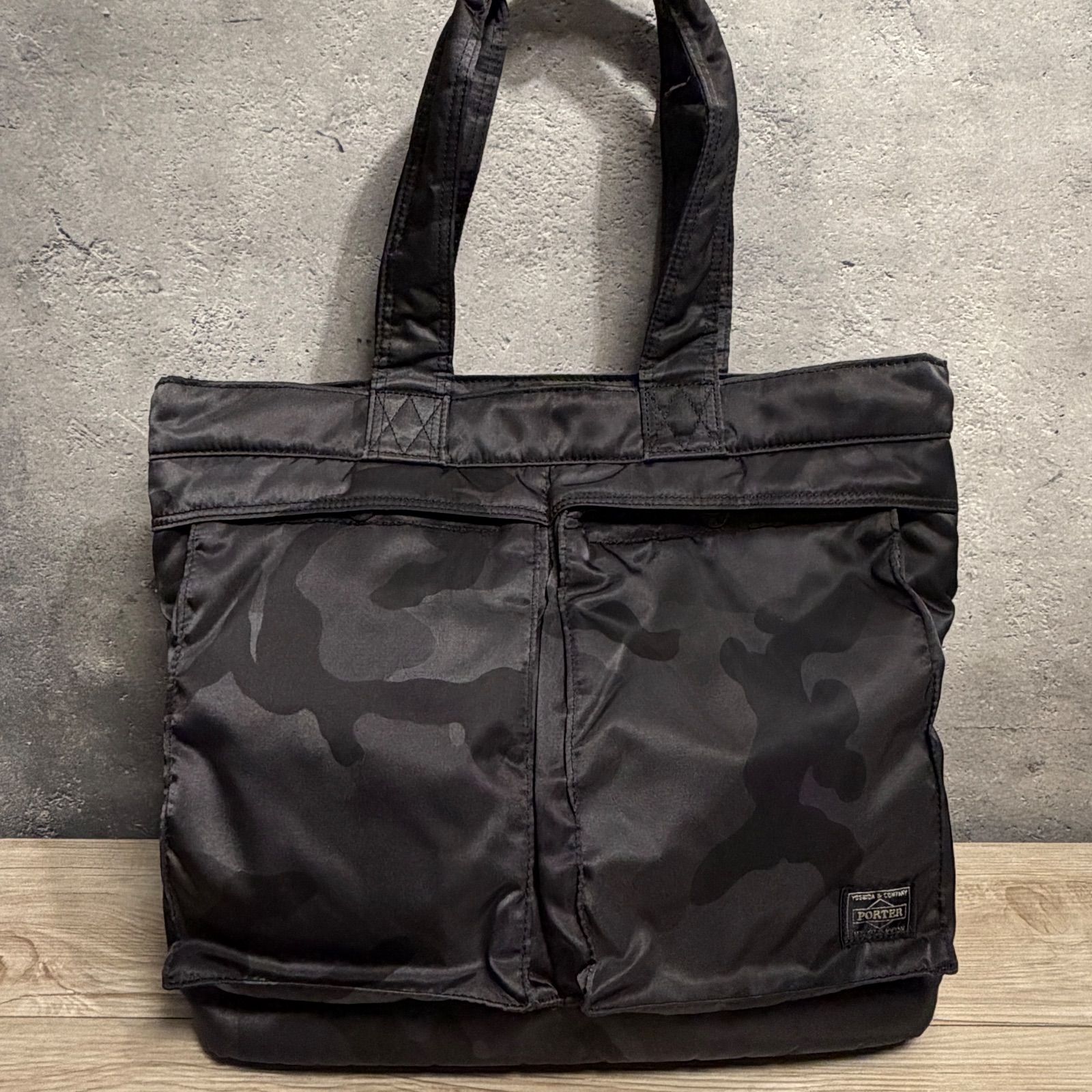 極美品 PORTER ポーター タンカー 30周年 迷彩 トートバッグ ✨PORTER TANKER✨30周年記念 迷彩トートバッグ 美品✨ - メルカリ