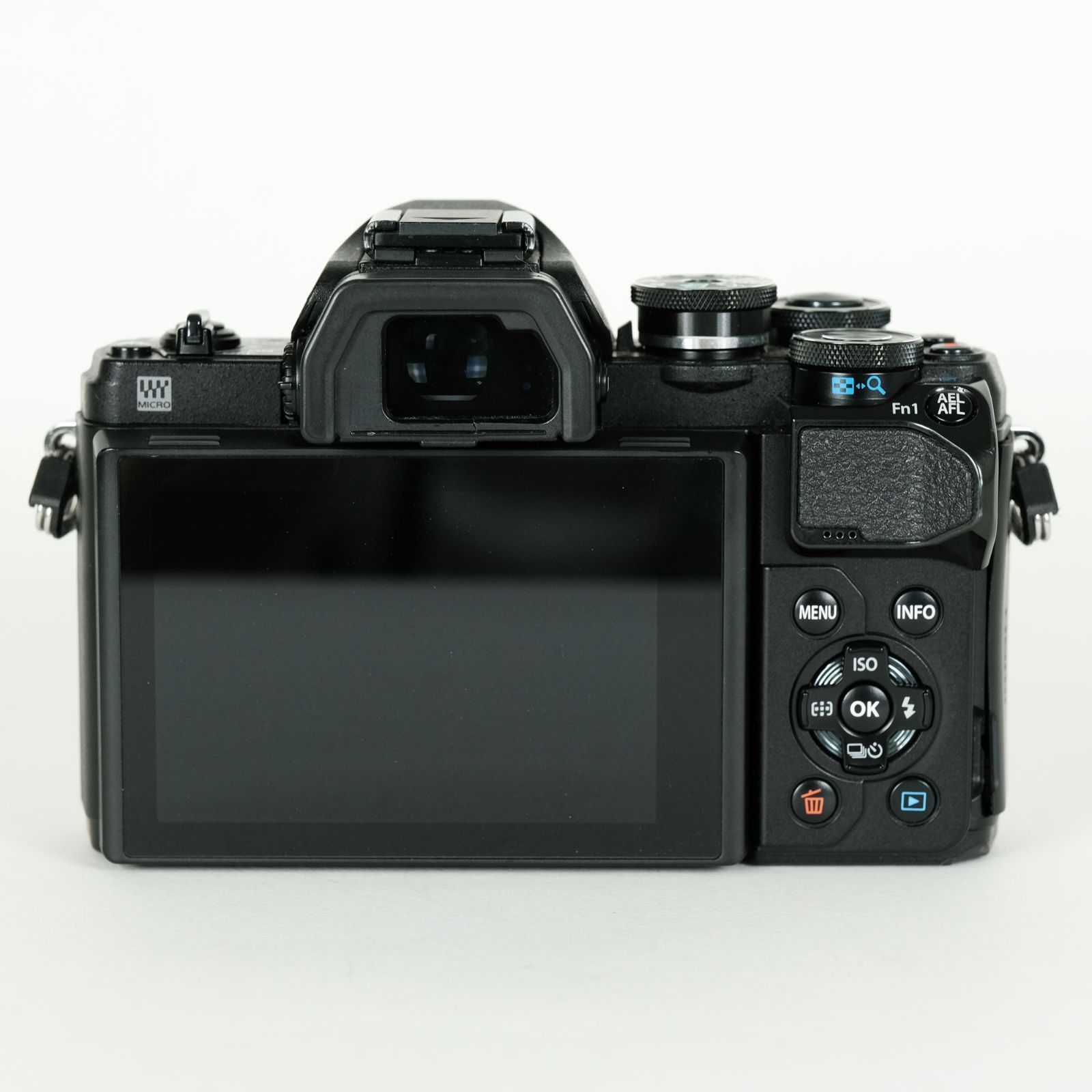 ボディ ブラック