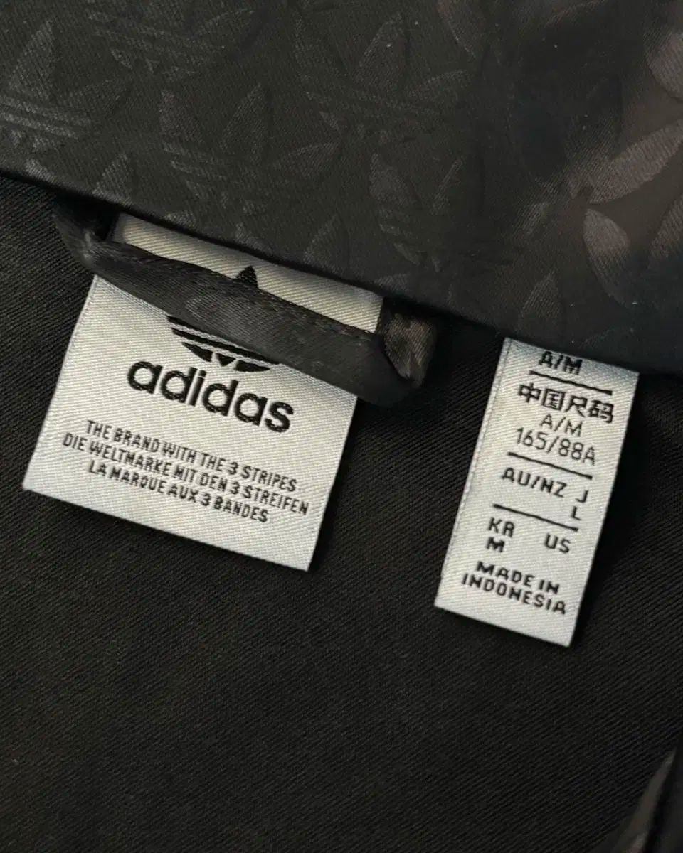 サテン ジャージ