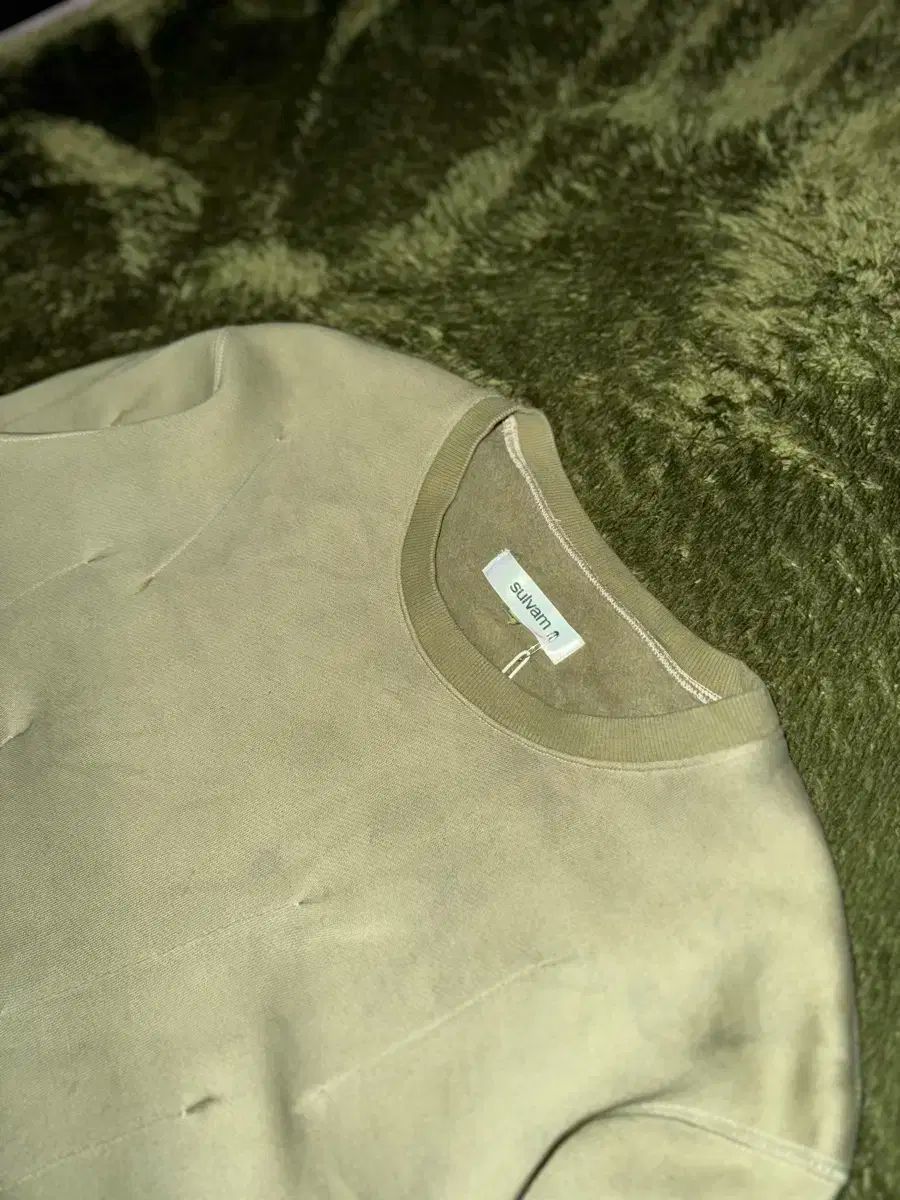 M SULVAM 설밤 ハンド ダイングダーツ ディテール スウェットシャツ オリーブ