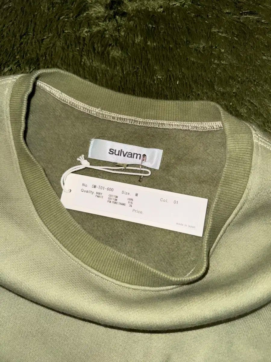 ディテール スウェットシャツ