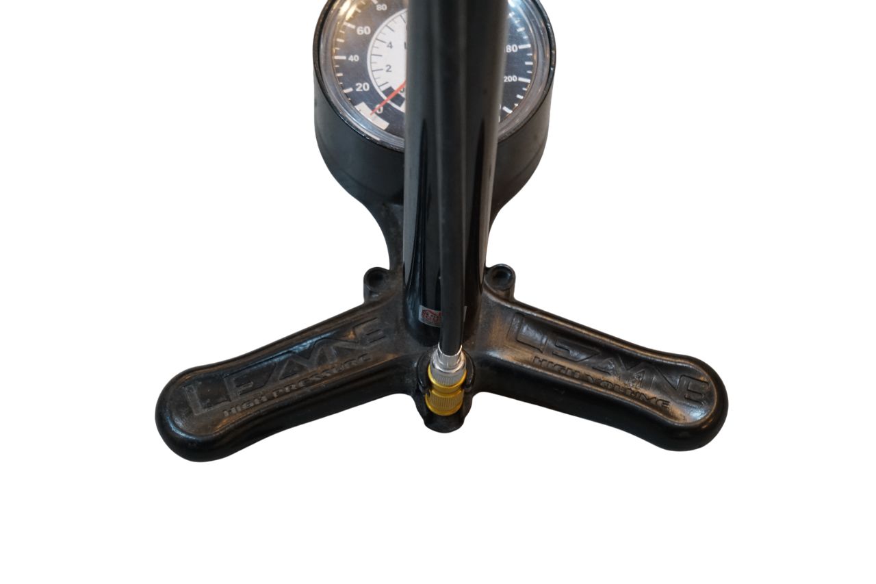 LEZYNE レザイン ALLOY FLOOR DRIVE フロアポンプ | バイチャリ浦和ベース BRIGHTFACE_UK