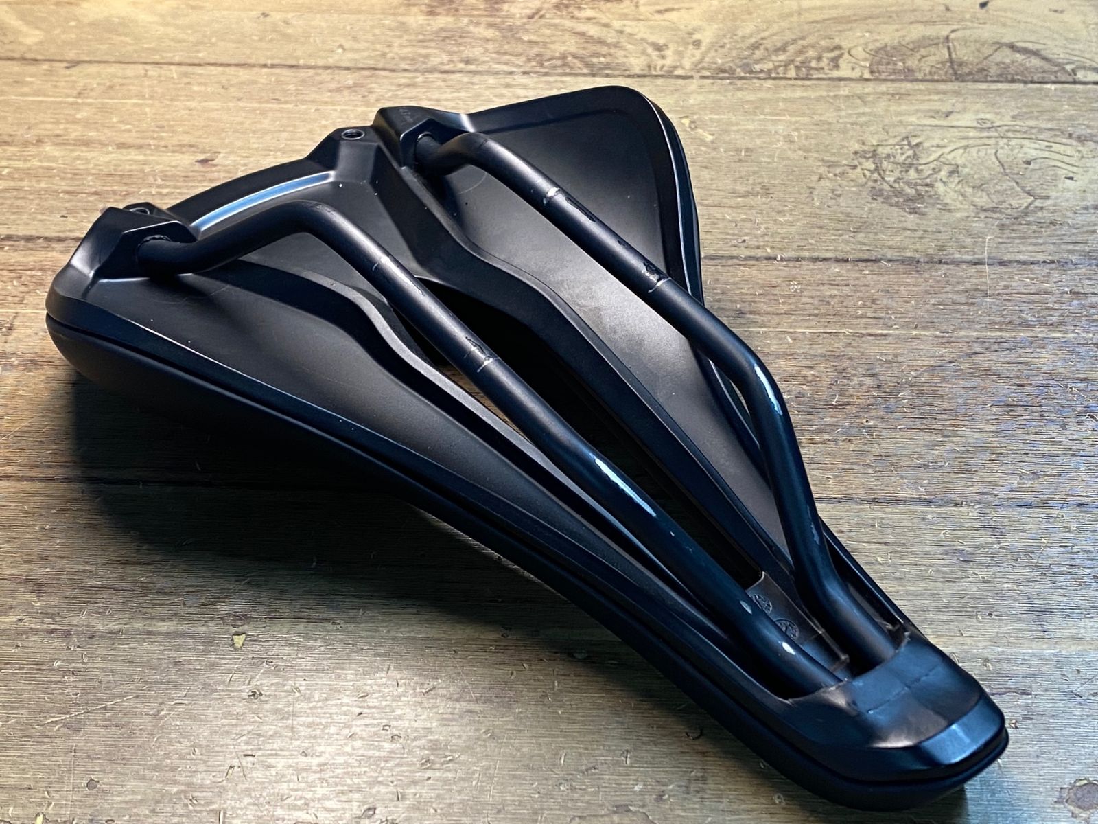 JI021 スペシャライズド SPECIALIZED POWER EXPERT サドル 黒 143mm HOLLOW Tiレール