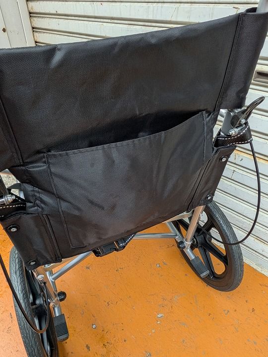 介助型車椅子