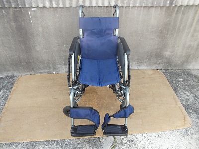 一部地域を除く 自走式車椅子 カルティマ 紺 CRT-7 TS-25-1106-04