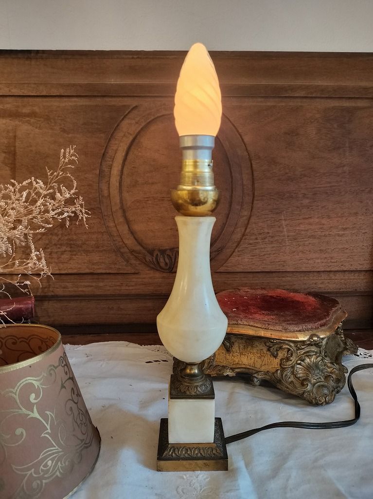 フランス アンティーク 卓上ランプ アラバスター シェード つき 付き 照明 ライト NEXPOTALLINN_EU