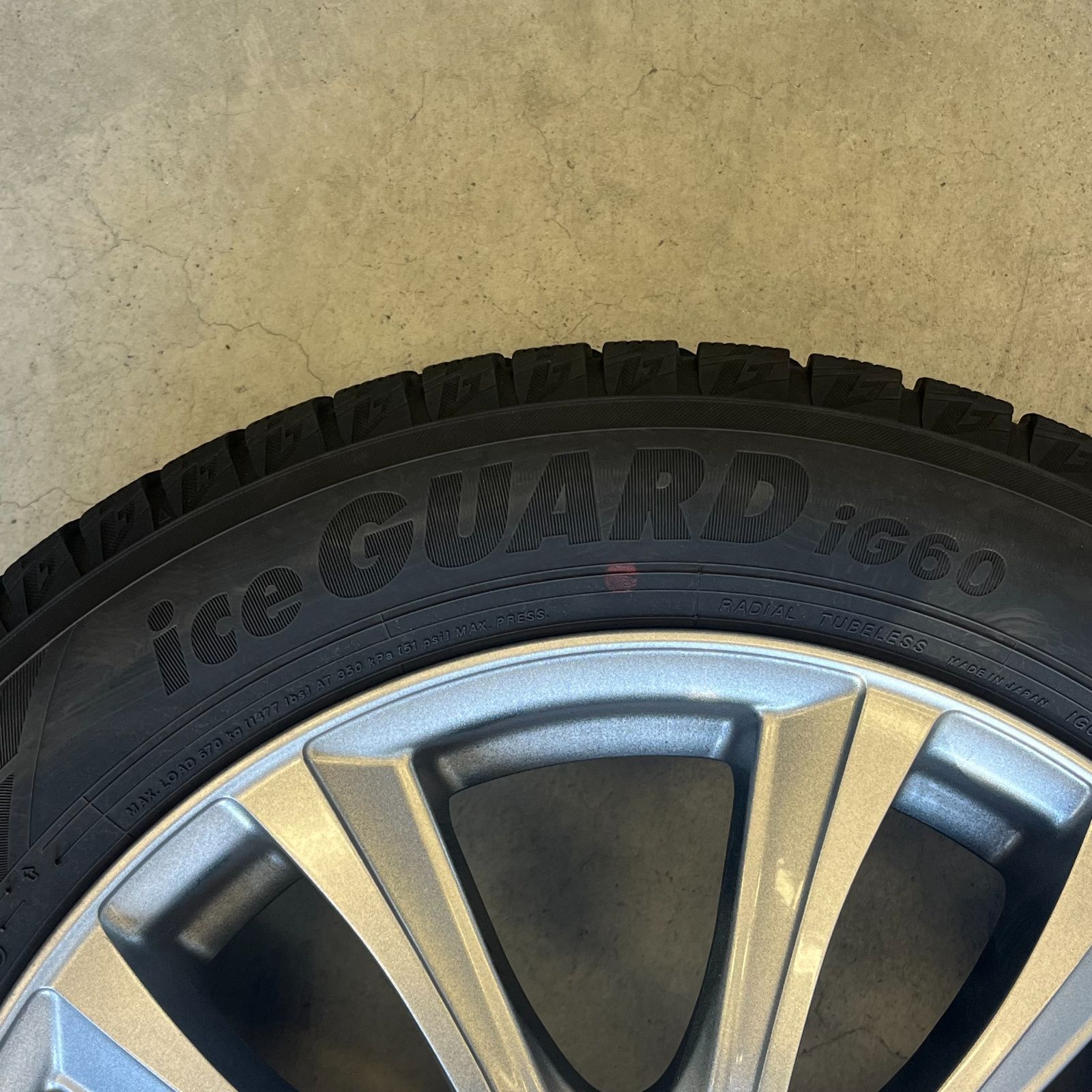  アルファード等 215 55 17インチ スタッドレスタイヤ アルミホイール C 85 17インチ タイヤ ホイールセット